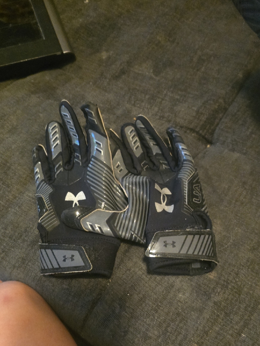 Under Armour Black and Gray Performance Training Gloves